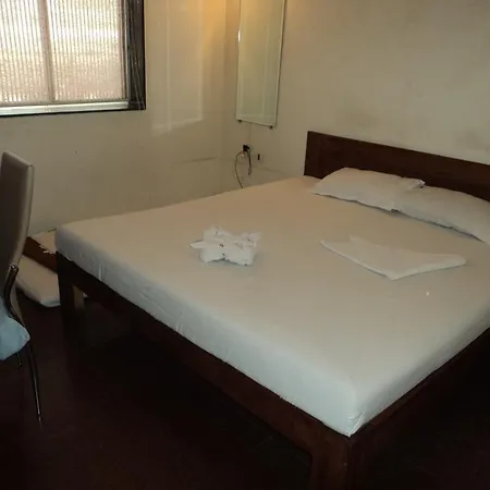 Q Deck Hotel