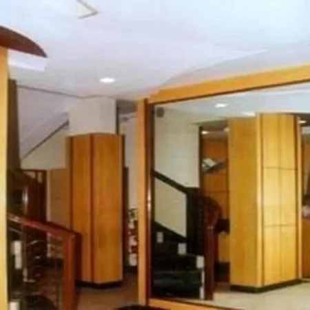 Hotel Karan Palace