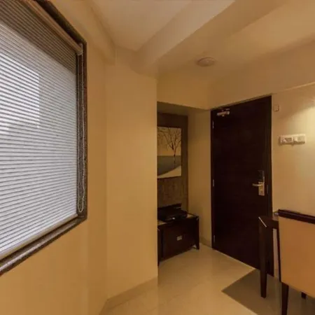 Hotel Anantha Exectuive