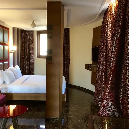 Sapna Hotel 2*