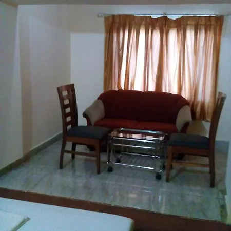 Jalaja Hotel *