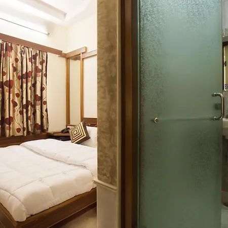 Bed & Breakfast Oyo Town Mumbai