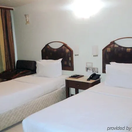 Hotel Airport International 3*