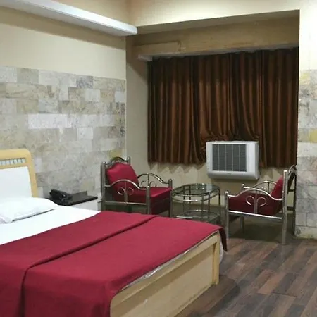 Evergreen Hotel 2*