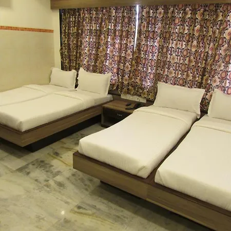 Hotel Oc Residency