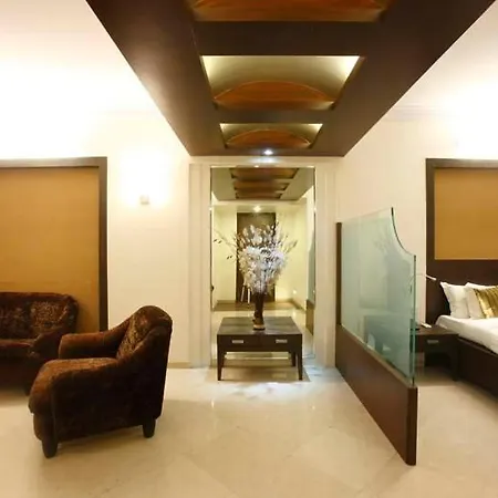 Hotel Plaza 3*