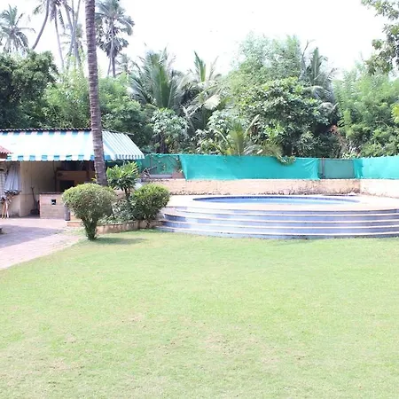 Holiday home Allys Verandah *