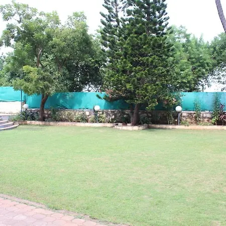 Holiday home Allys Verandah *