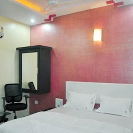 Om Residency Hotel 3*
