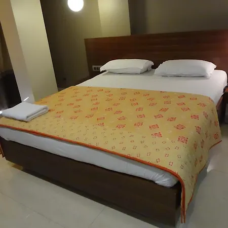 Hotel Fabhotel Imperial Residency 3*
