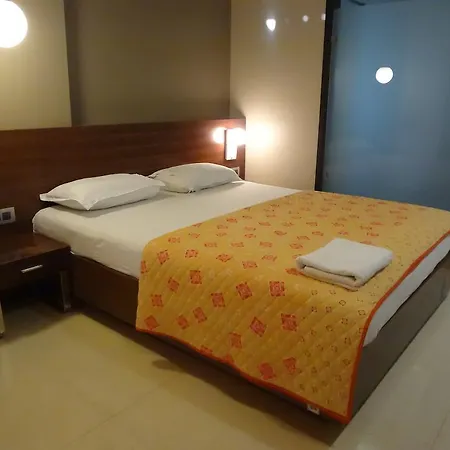 Fabhotel Imperial Residency Mumbai