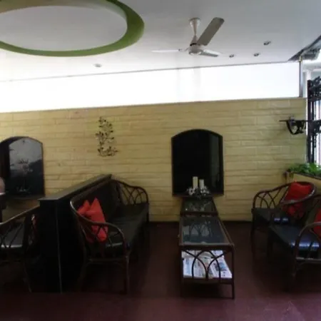 Treebo Trend New Castle Mumbai