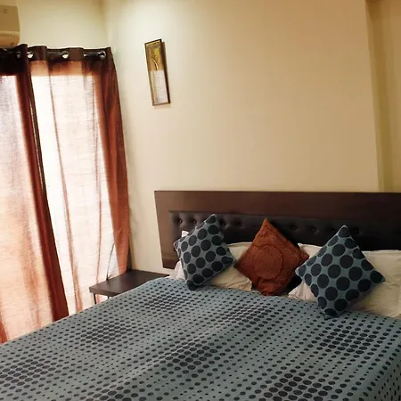 Apartment Laurent & Benon Luxury Service Apartment - Bandra