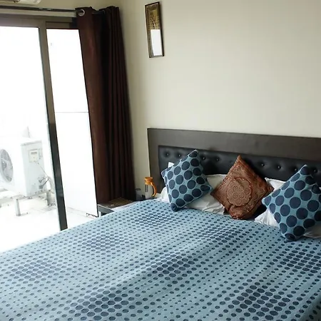 Apartment Laurent & Benon Luxury Service Apartment - Bandra Mumbai