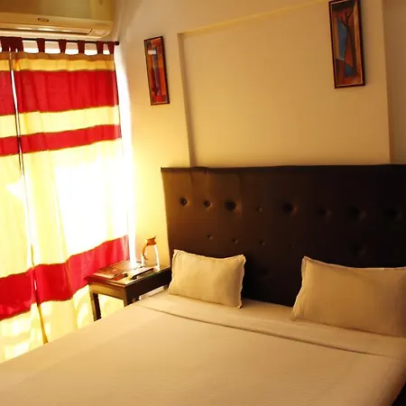 Laurent & Benon Luxury Service Apartment - Bandra Mumbai