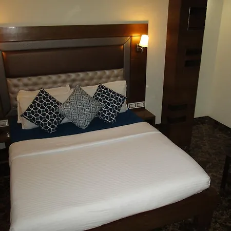 Hotel Sapna 2*