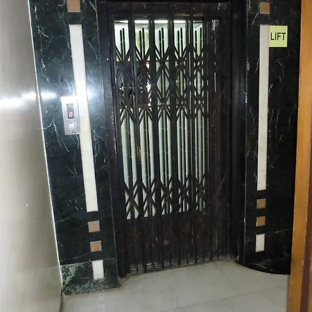 Hotel Karan Palace 3*