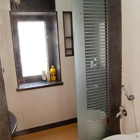Guest house Connekthomes - Sea Views In Bandra 3*