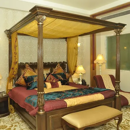 Hotel Royal Tulip Navi 5*