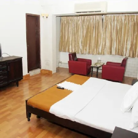 Hotel Hotel Kishish Kunj 3*