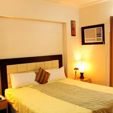 Apartment Laurent & Benon Luxury Service Apartment - Bandra *