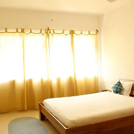 Laurent & Benon Luxury Service Apartment - Bandra * Mumbai