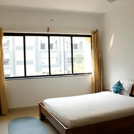 Laurent & Benon Luxury Service Apartment - Bandra Apartment Mumbai