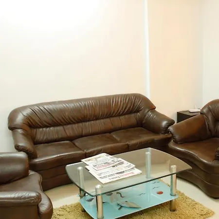 Laurent & Benon Luxury Service Apartment - Bandra Mumbai