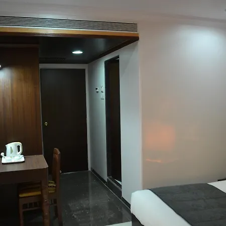 Hotel Fabhotel On Time Andheri East