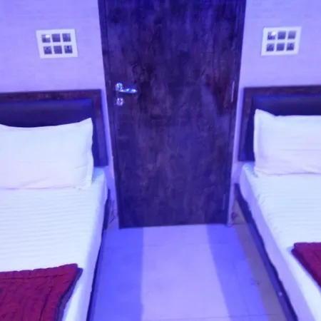 Hotel Paris Residency 2*