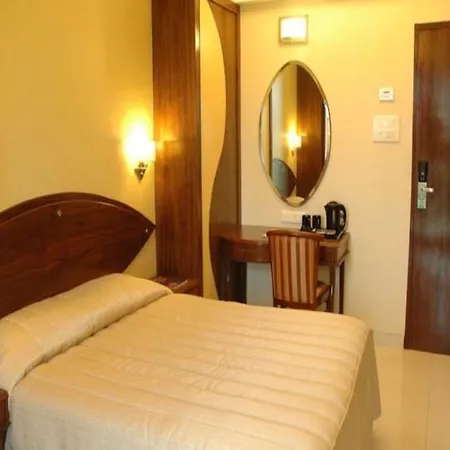 Fabhotel Shubhangan - Nr Bandra