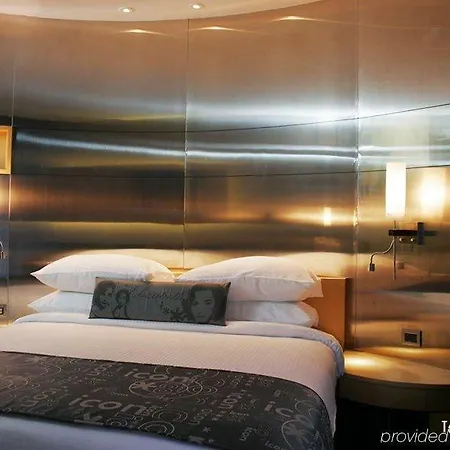 Hotel The Regale By Tunga Mumbai