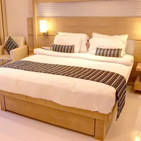 Galaxy Beacon Hotel, Santacruz ,mumbai 4* Mumbai