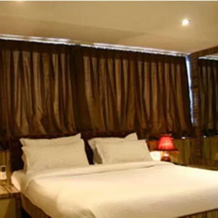 Arma Executive Hotel 2*