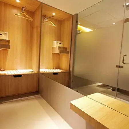 Hotel Metro International 2*