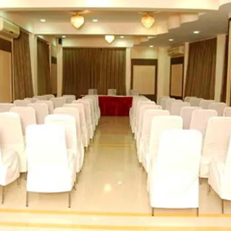 The Caliph Hotel, Near Powai 3* Mumbai