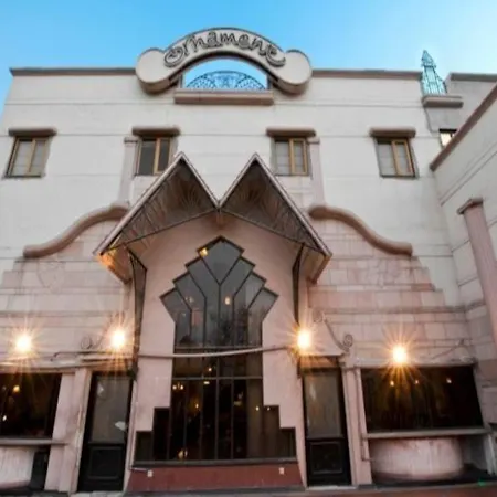 Rajhans Hotel 2*