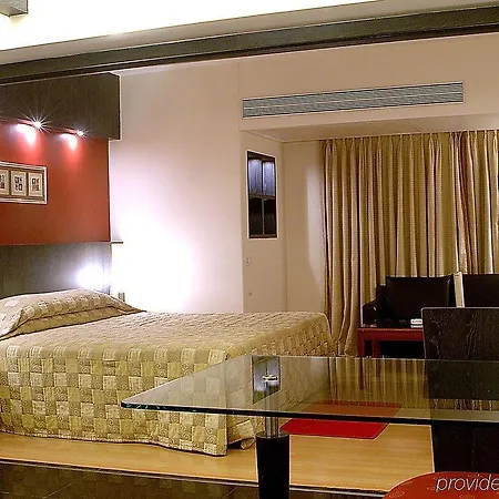 Ramee Guestline Khar 3*