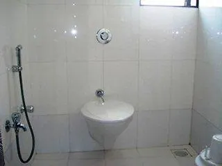 Fabhotel Kamran Residency - Nr Lbs Marg 3* Mumbai