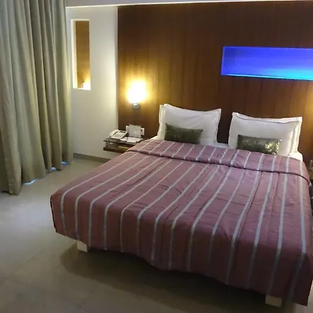 Vihang's 3*