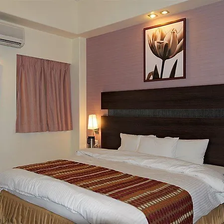 Hotel Chateau Windsor - Marine Drive