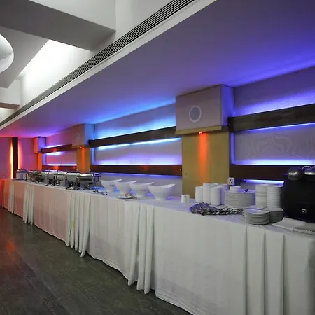 Hotel Vihang's 3*