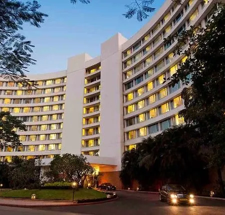 Hotel Marriott Executive - Lakeside Chalet, 4*