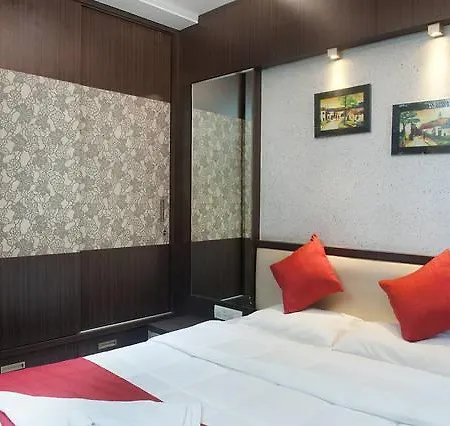 Apartment Bss - Meadow, Near Nesco, Mumbai