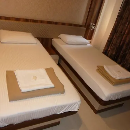 Karan Palace 3* Mumbai