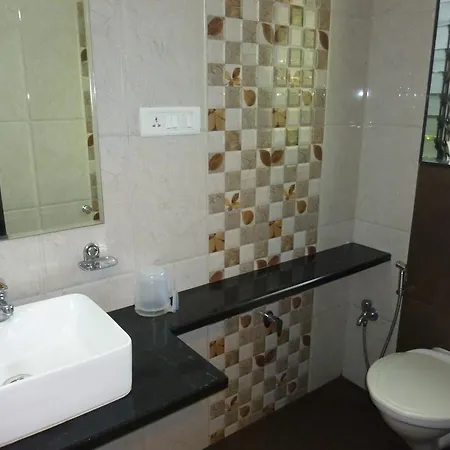 Hotel Karan Palace