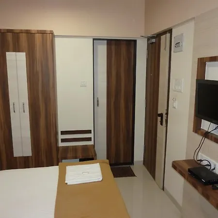 Karan Palace Hotel 3*