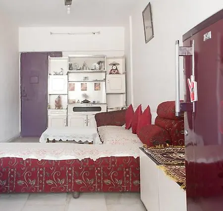 Bolllywood - Beautiful, Cosy , Safe And Secure