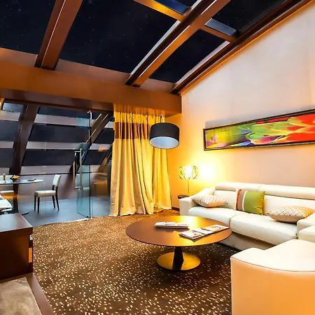 Sahara Star Hotel