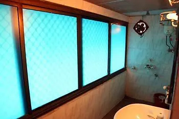 Hotel Hotel Kishish Kunj 3*